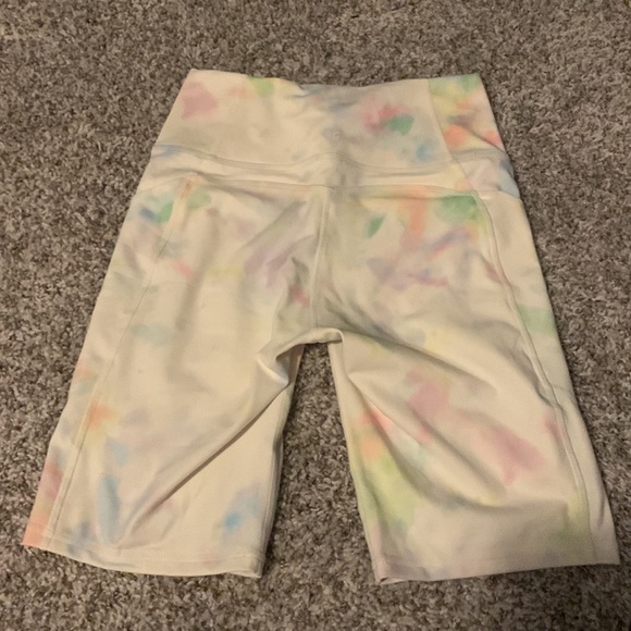 Fabletics bike shorts small - Picture 2 of 2